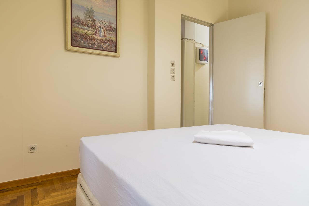 Victoria Queens Paradise Apartments Атина Екстериор снимка