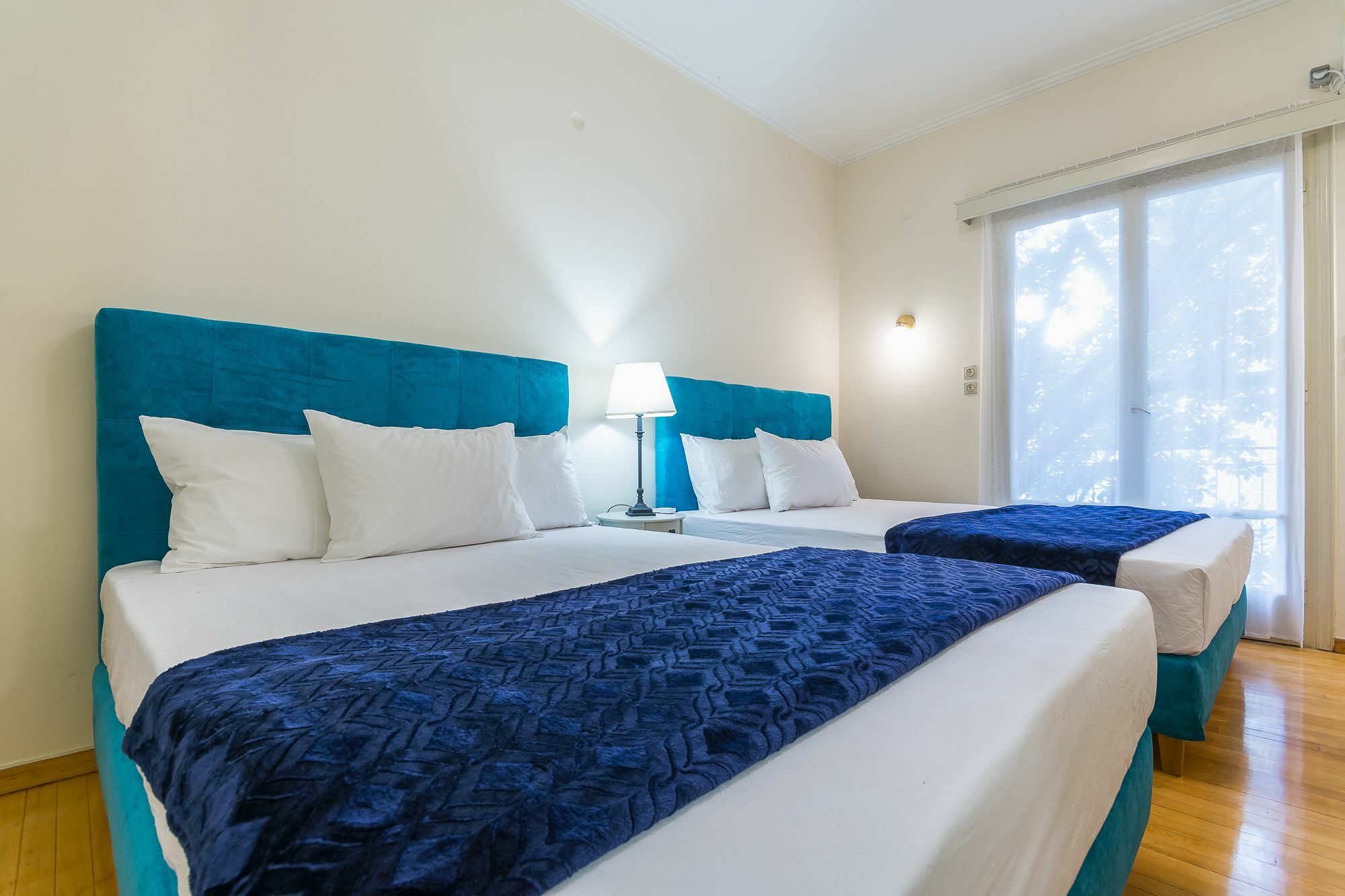 Victoria Queens Paradise Apartments Атина Екстериор снимка