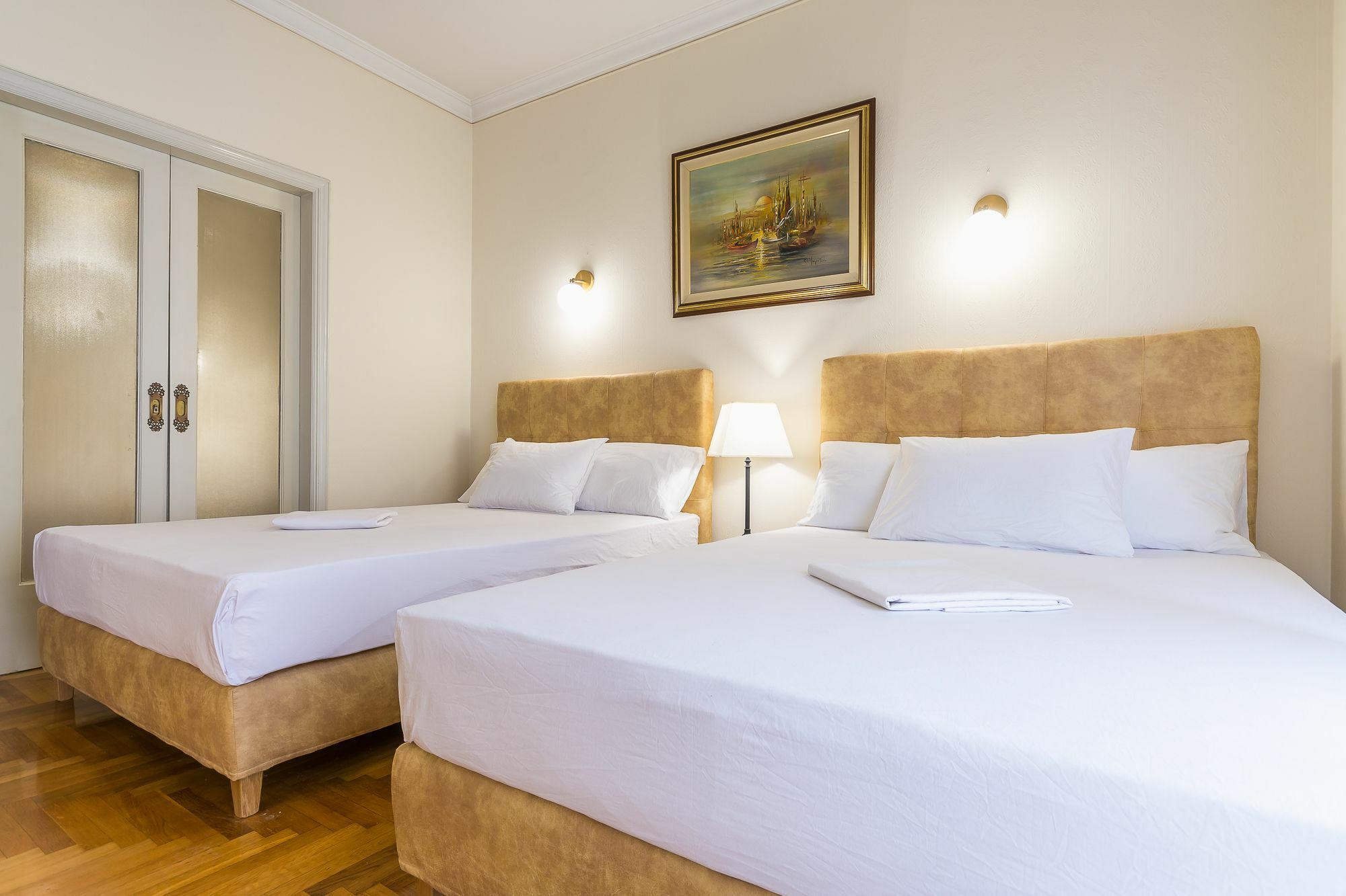 Victoria Queens Paradise Apartments Атина Екстериор снимка